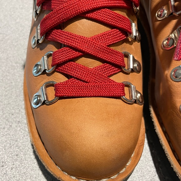 Danner Women’s Mountain Light Hiking Boot, Size 8.5 - Picture 3 of 8